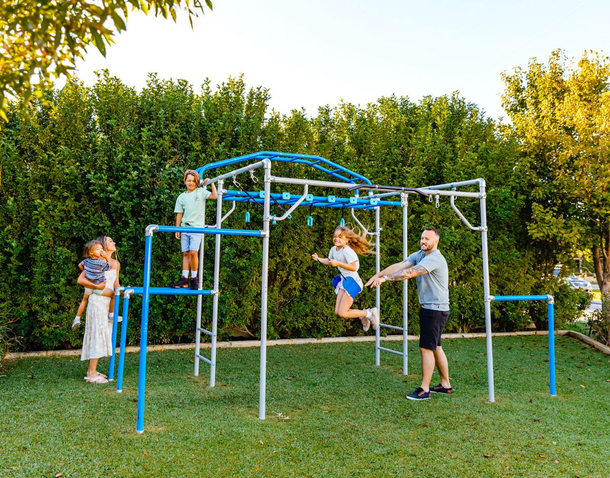 Growplay Monkey Bars screenshot