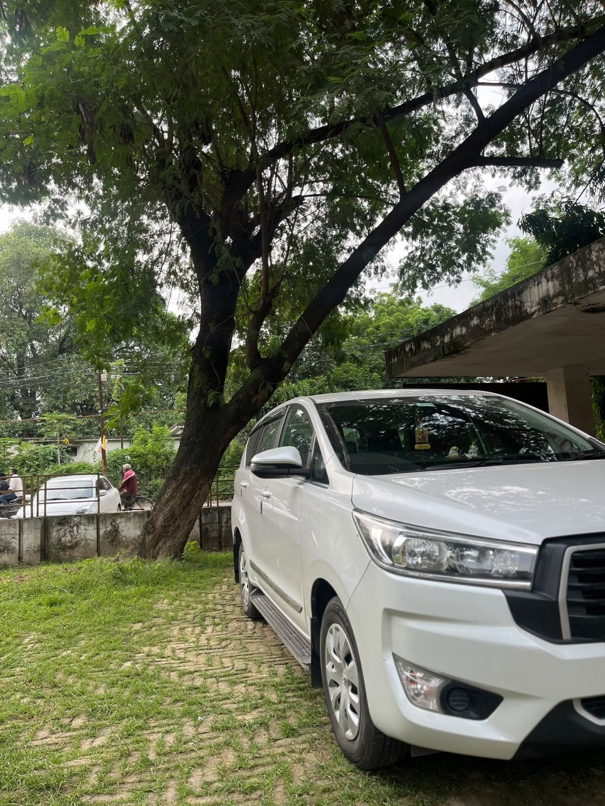 Singari Tour &amp; Travels – Premium Cab &amp; Bus Rental in Lucknow website screenshot
